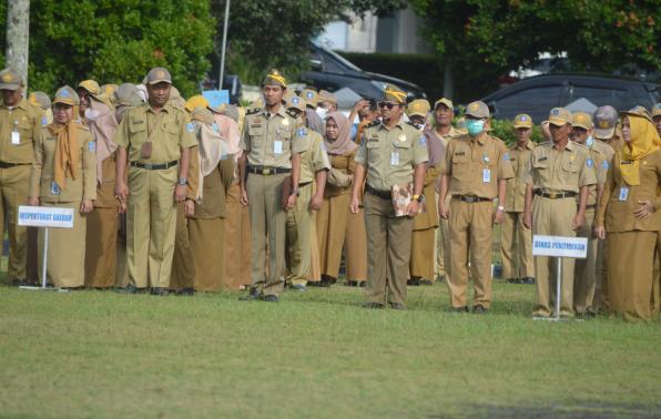 barisan petugas UUD '45