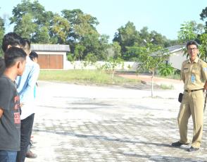 Ari Fadilah,SE