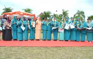 Foto Bersama Ibu Lenny Rustam Effendi 
